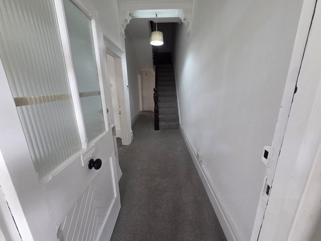 Property photo 2 of 19 Whatsapp Image 2026-08-25 At 2.36.44 Pm (1)