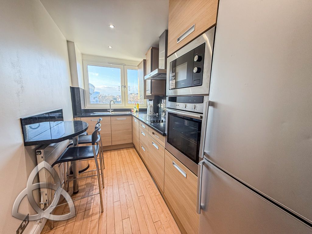 Property photo 3 of 14 Image00001