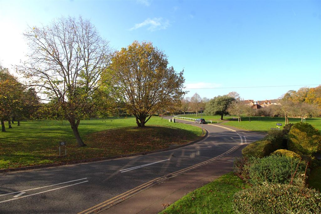 Property photo 2 of 11 Views.Jpg