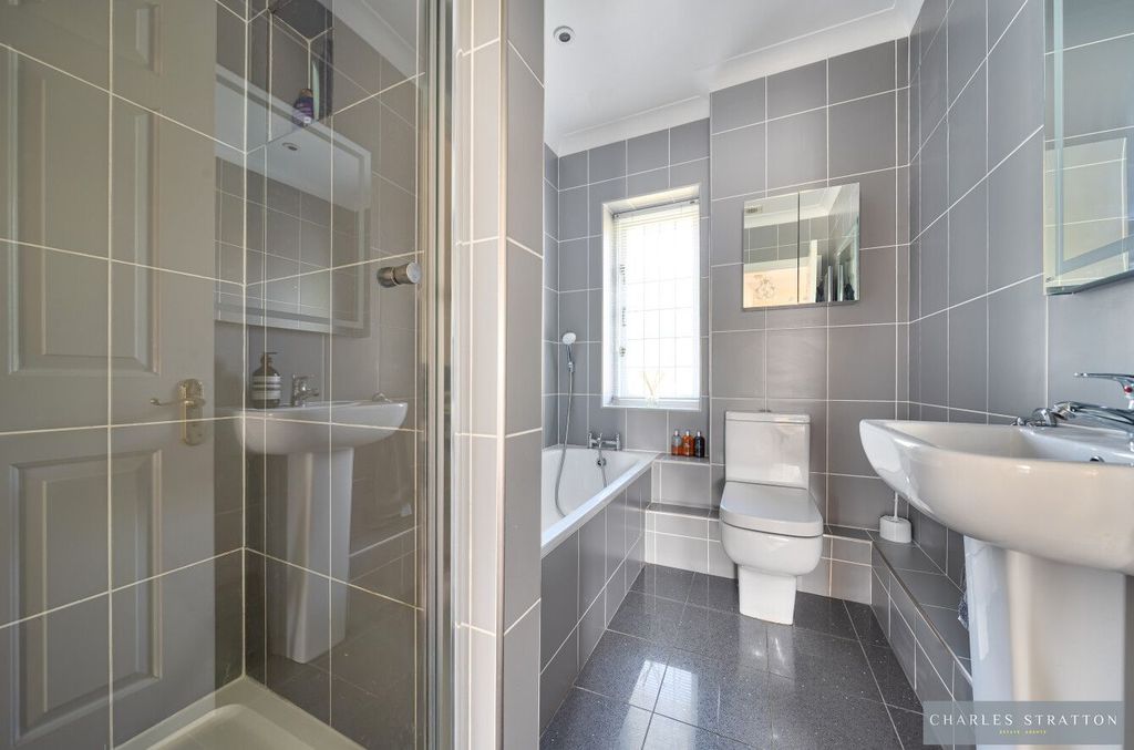 Property photo 3 of 22