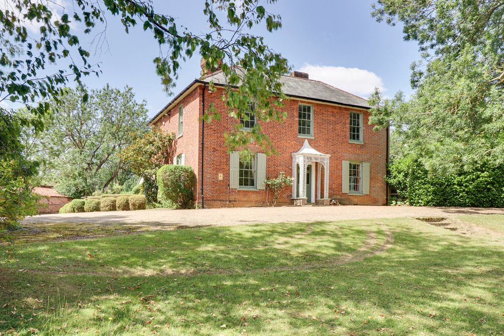 Property photo 1 of 38