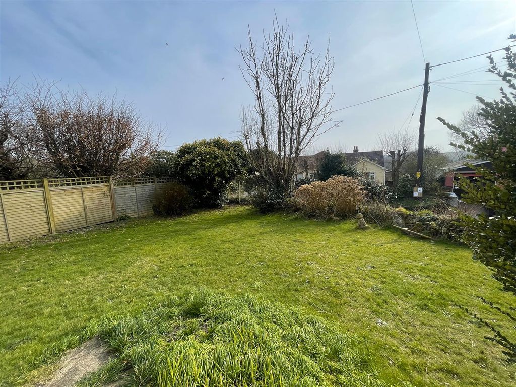 Property photo 3 of 18 Garden .Jpg