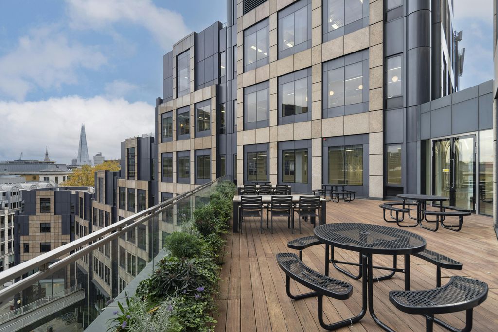 Property photo 3 of 40 6th Floor - Terrace