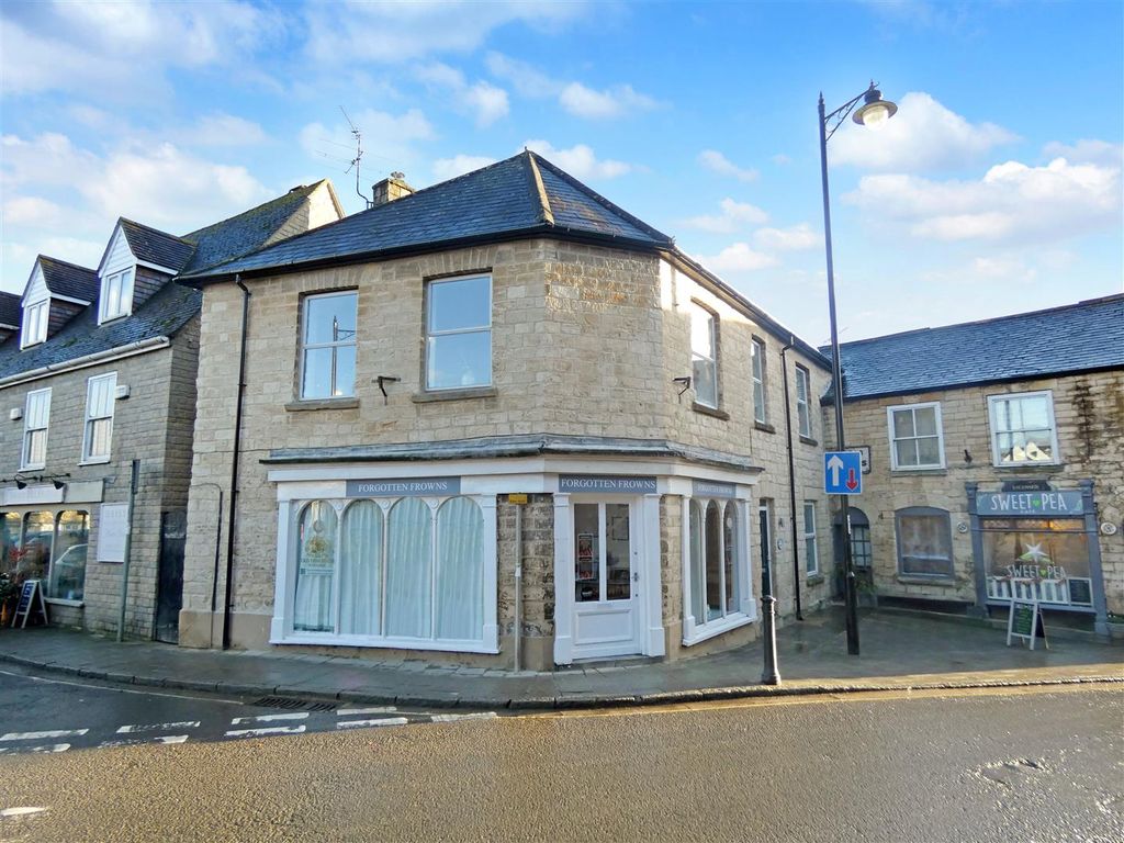 Property photo 1 of 13 Front