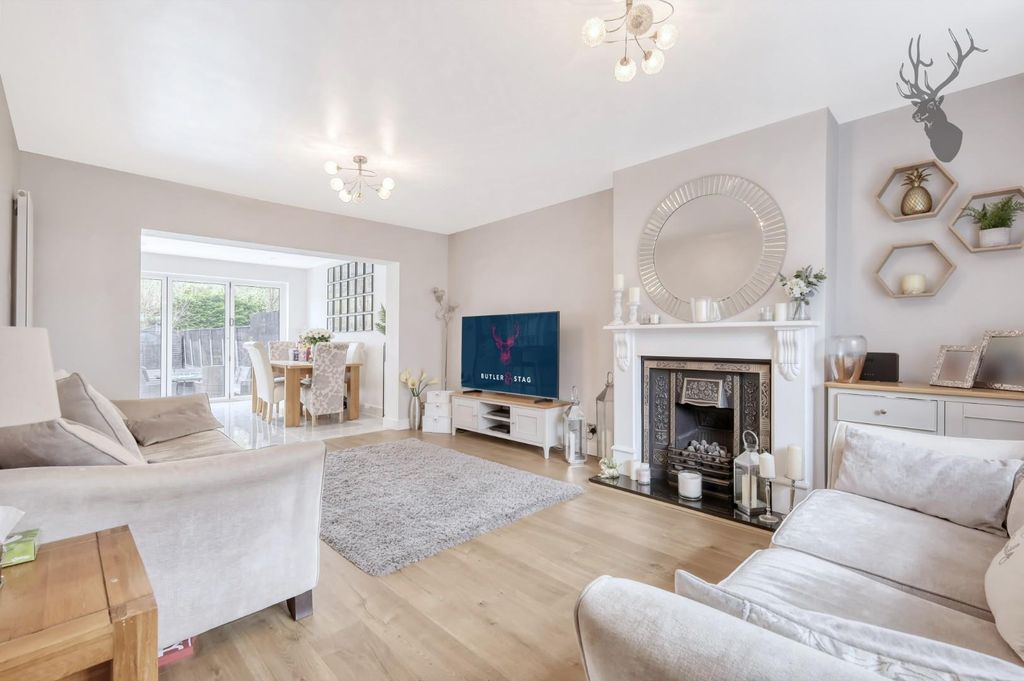 Property photo 2 of 24