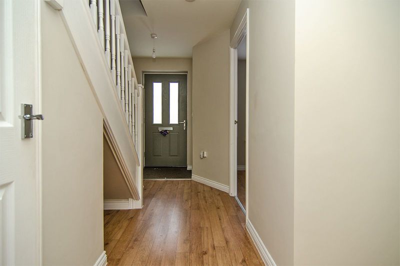 Property photo 3 of 17 Photo 4