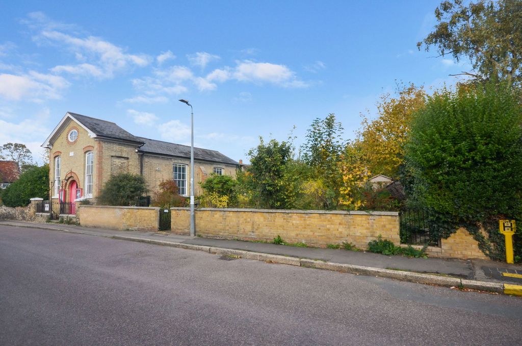 Property photo 1 of 12