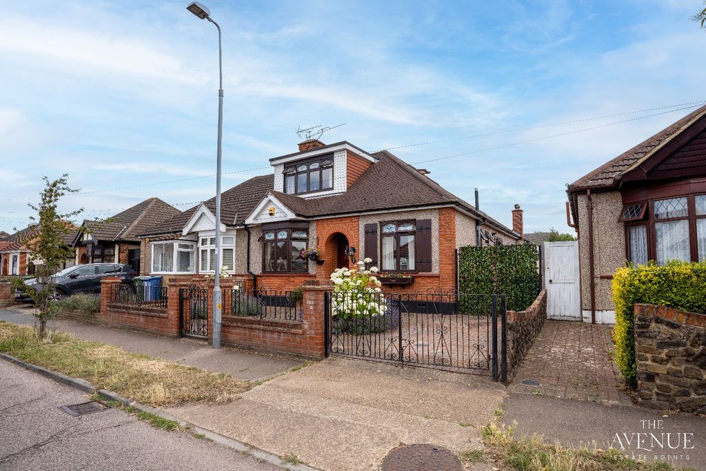 Property photo 1 of 19 5270383