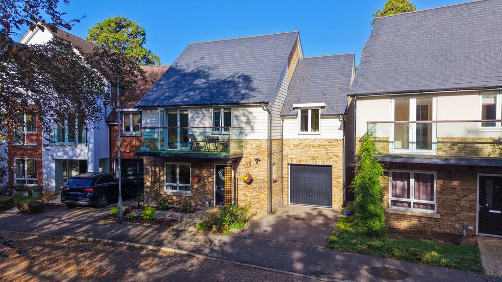 Property photo 1 of 42