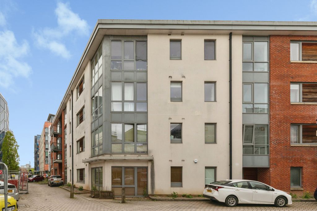 Property photo 1 of 19