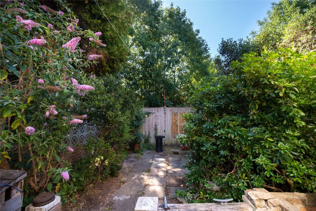 Property photo 3 of 10 Picture No. 16