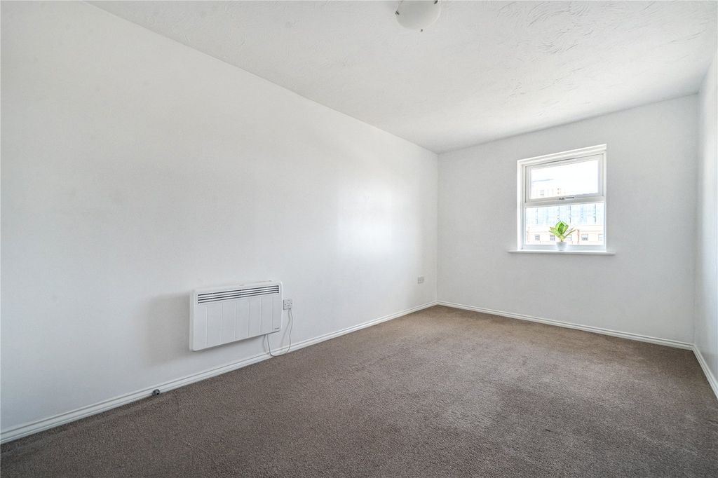 Property photo 2 of 14 Picture No. 02