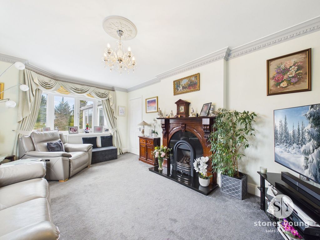 Property photo 2 of 27