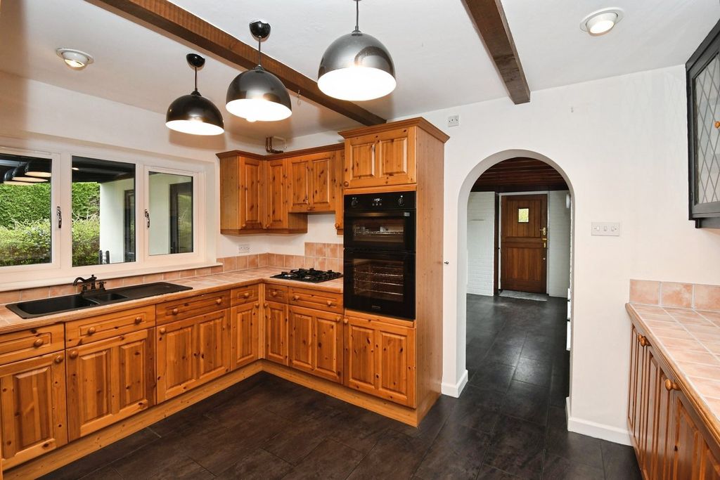 Property photo 3 of 18