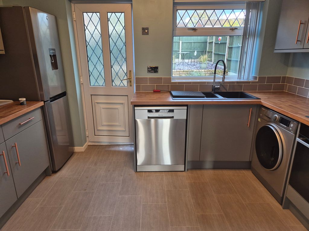 Property photo 3 of 7 Front