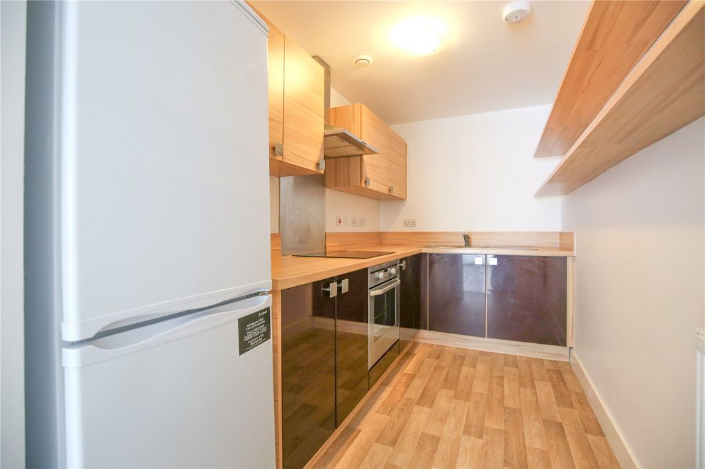 Property photo 2 of 11 Picture No. 16