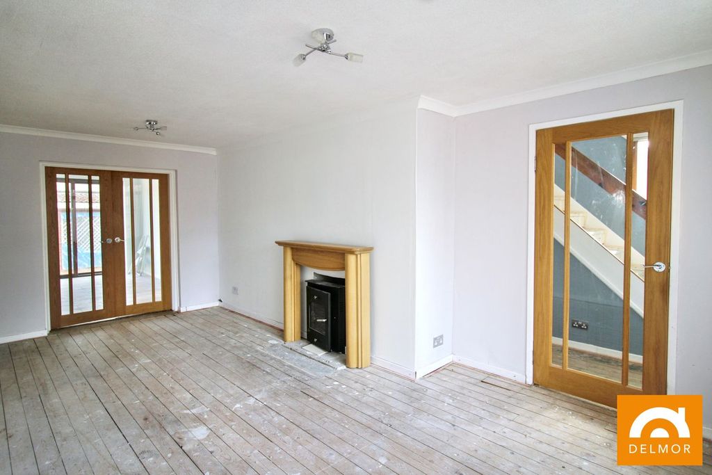 Property photo 3 of 21