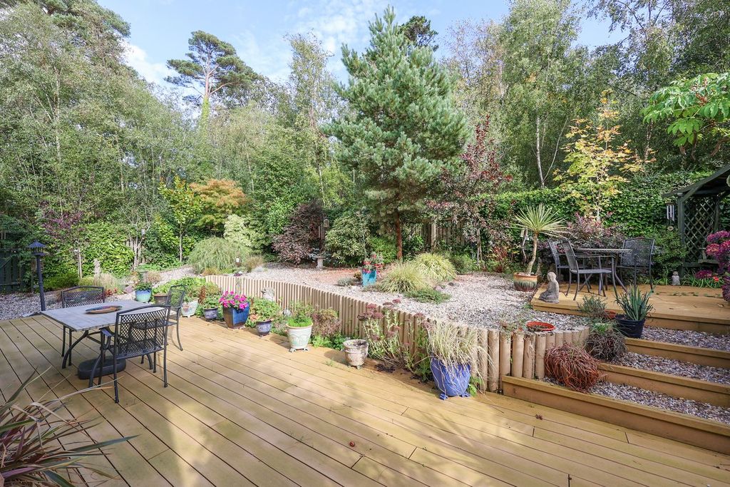 Property photo 3 of 28