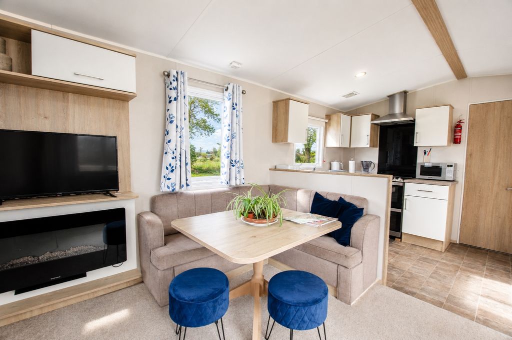 Property photo 3 of 13 Tps Bodmin 01208 74182 1