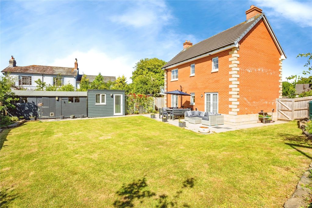 Property photo 2 of 22 Picture No. 23