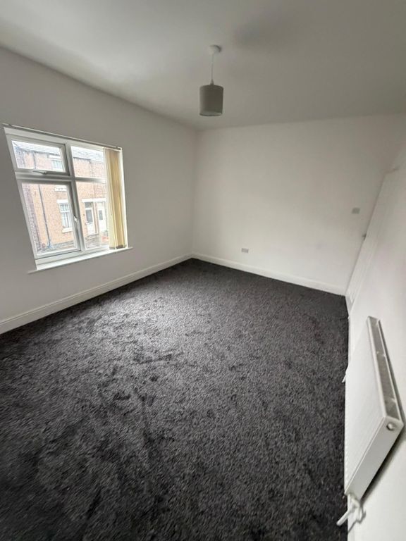 Property photo 2 of 19 Img-20260421-Wa0016