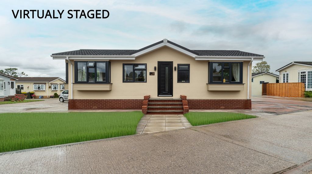Property photo 1 of 8