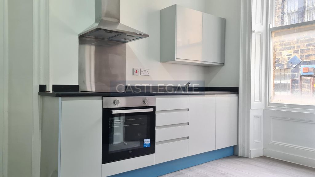 Property photo 3 of 6 20251031_113001