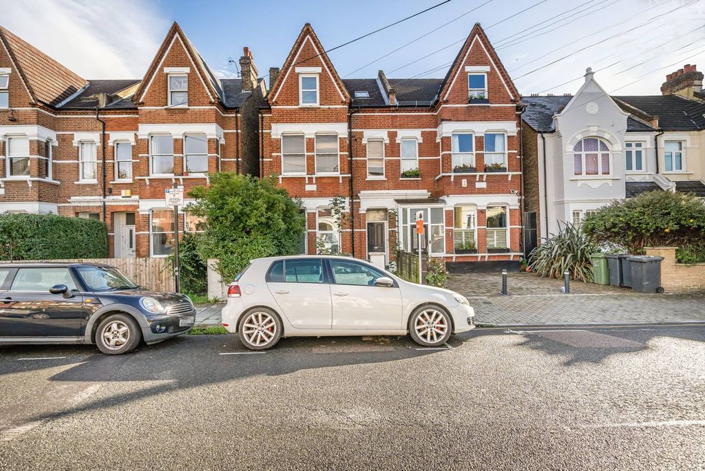 Property photo 1 of 5