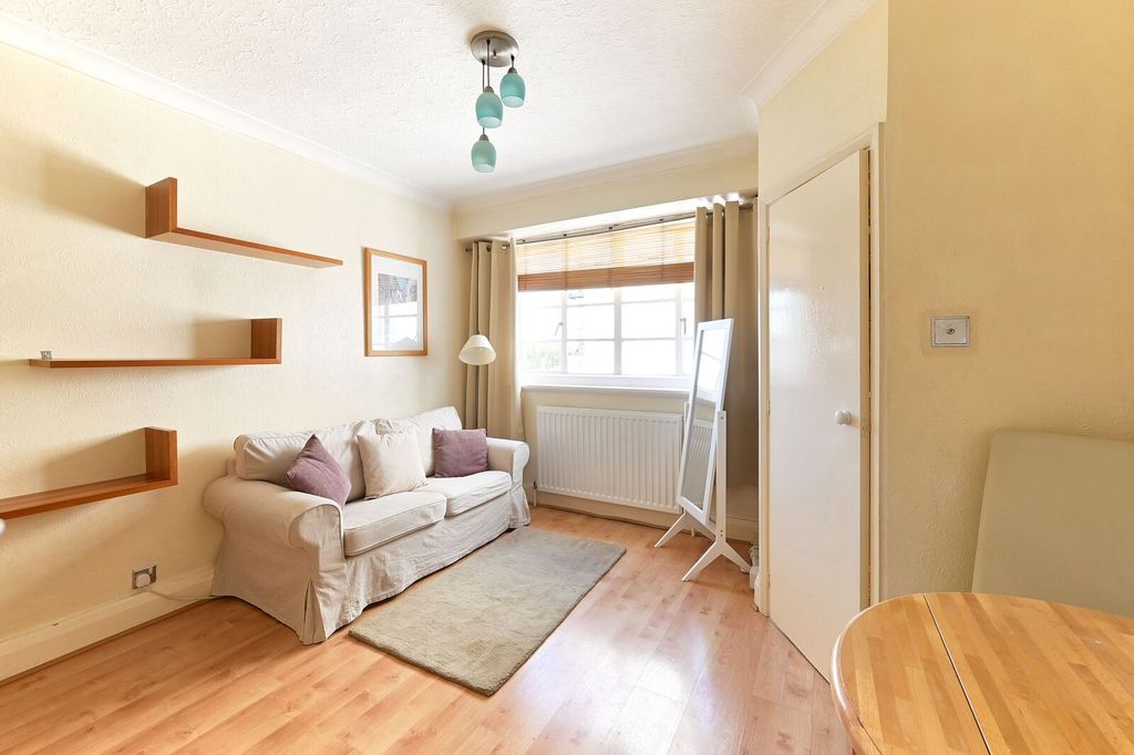 Property photo 2 of 7