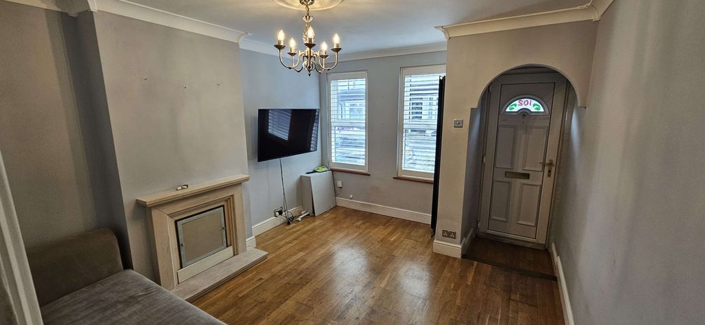 Property photo 2 of 22 Gallery