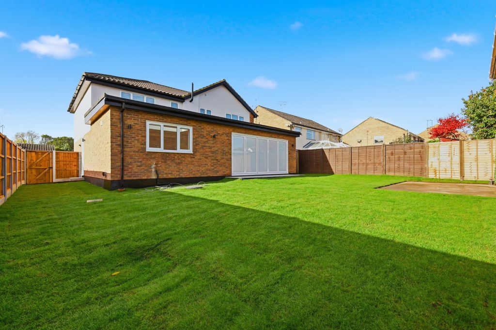 Property photo 2 of 26 Picture No. 37