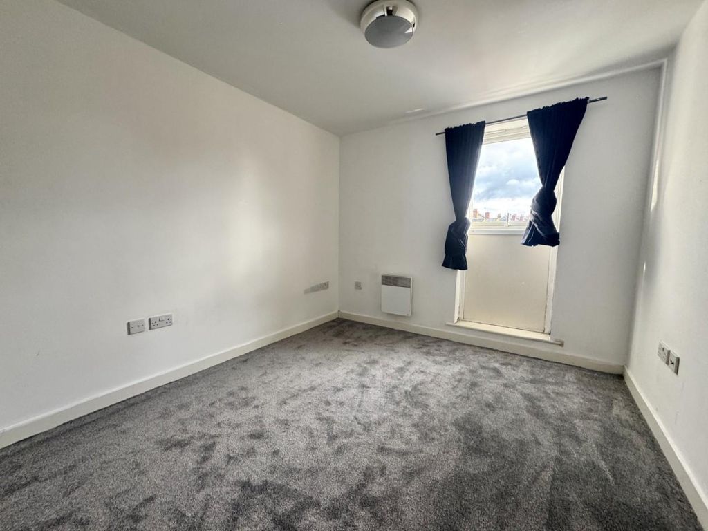 Property photo 3 of 7 3