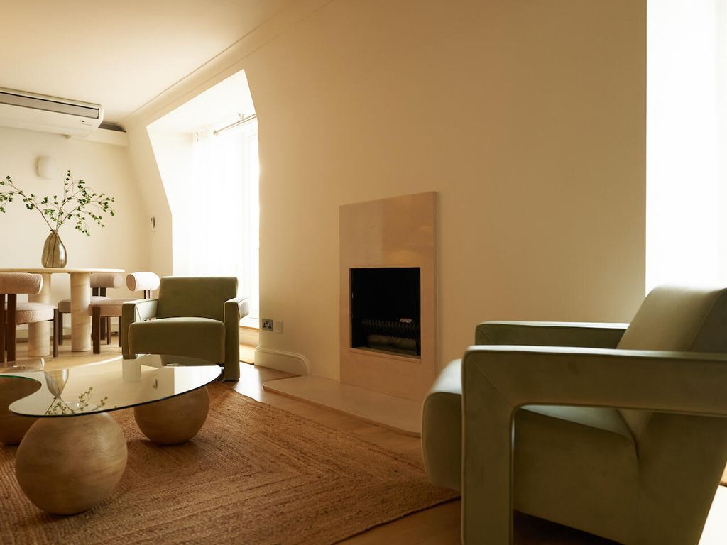 Property photo 2 of 16 Living Room