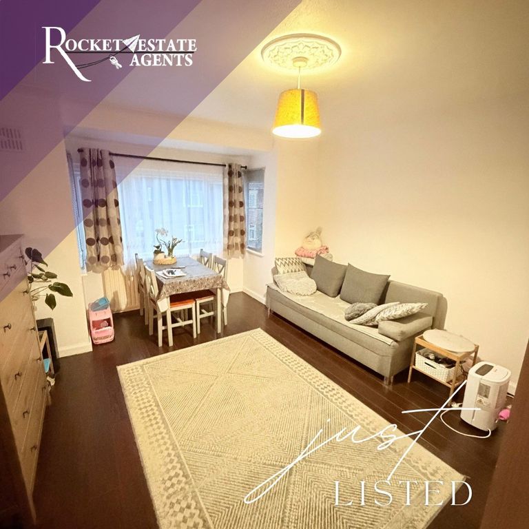 Property photo 3 of 9 Living Room