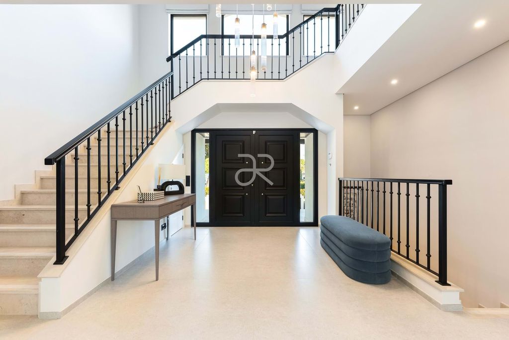 Property photo 2 of 30