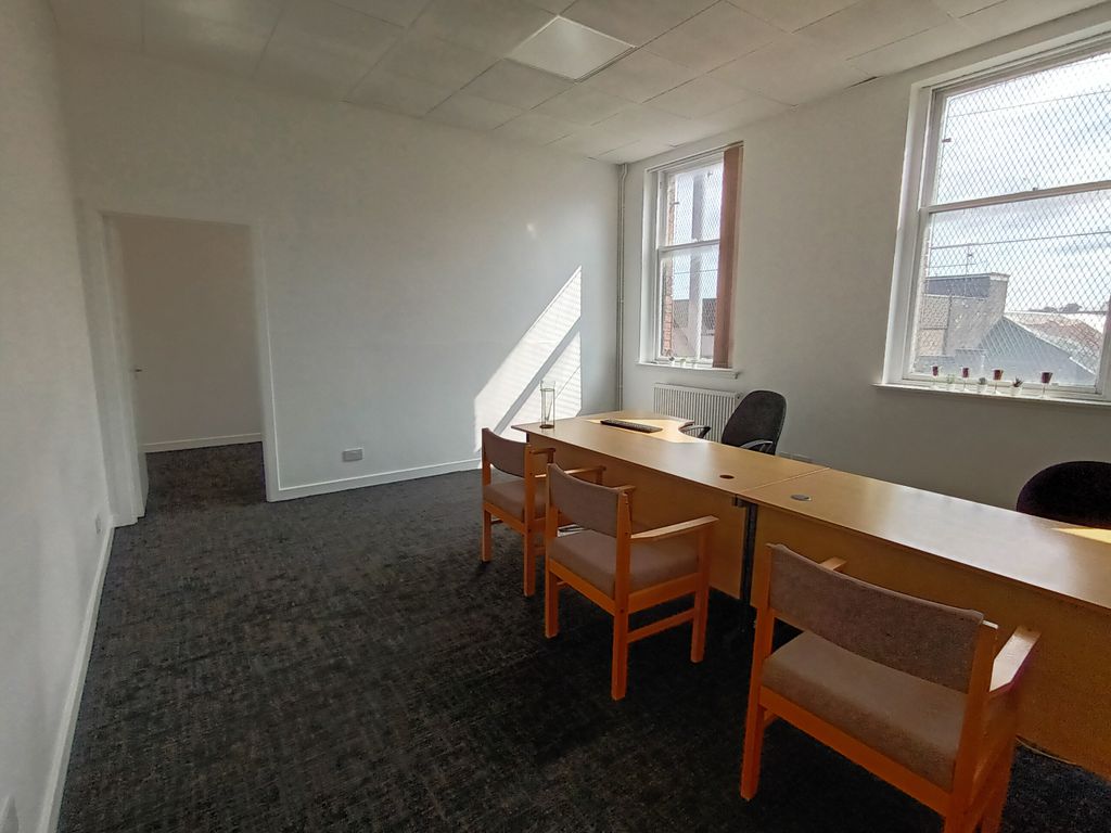 Property photo 2 of 13 Office