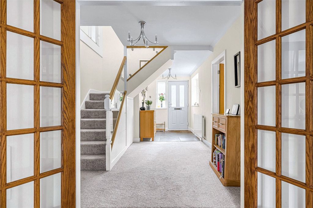 Property photo 2 of 26 Picture No. 33