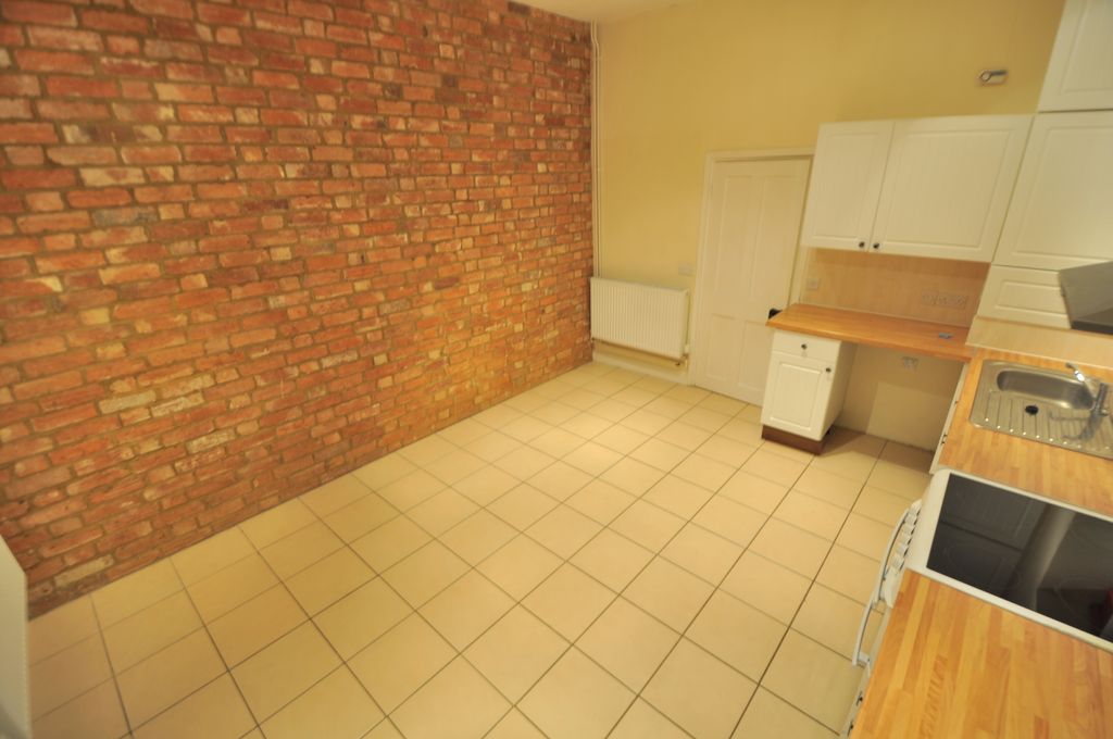 Property photo 3 of 13 Kitchen