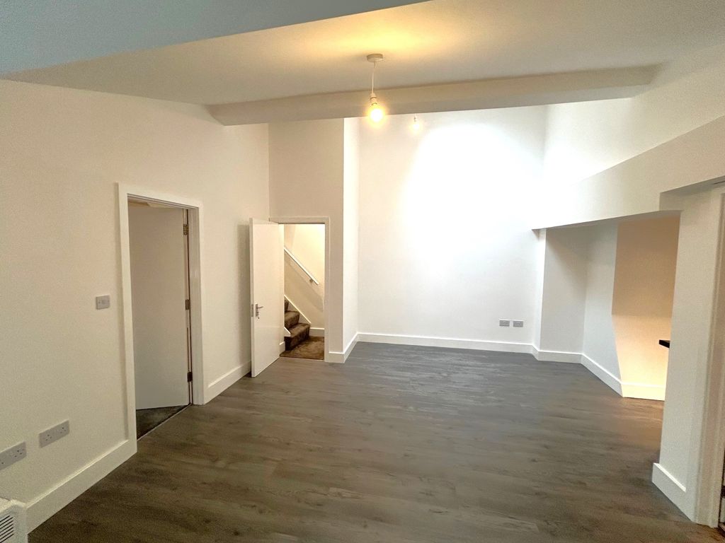 Property photo 3 of 8 Bathroom