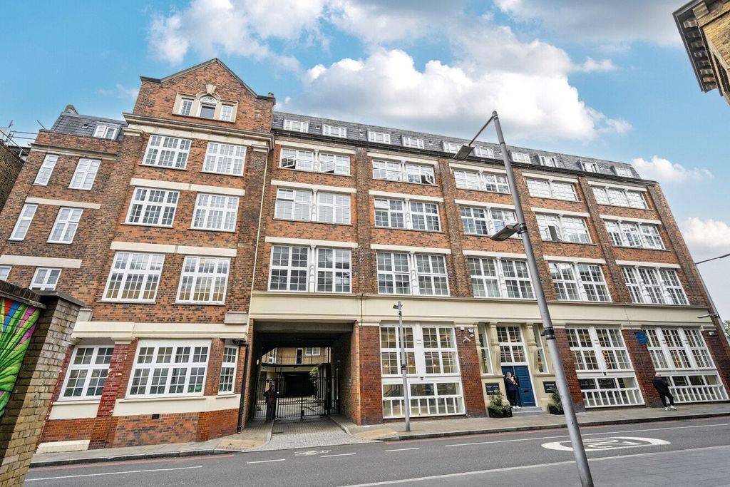 Property photo 1 of 33 Picture No. 10