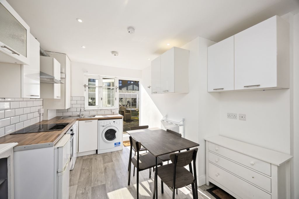 Property photo 3 of 22 Gallery