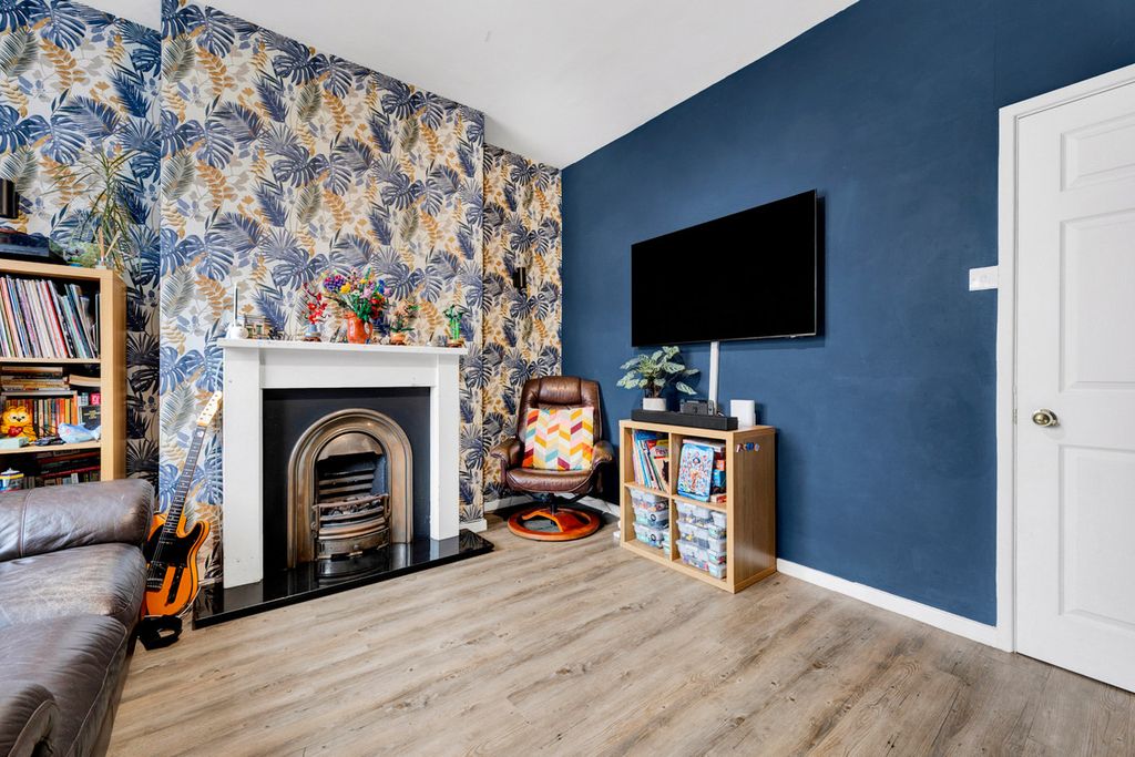 Property photo 3 of 20