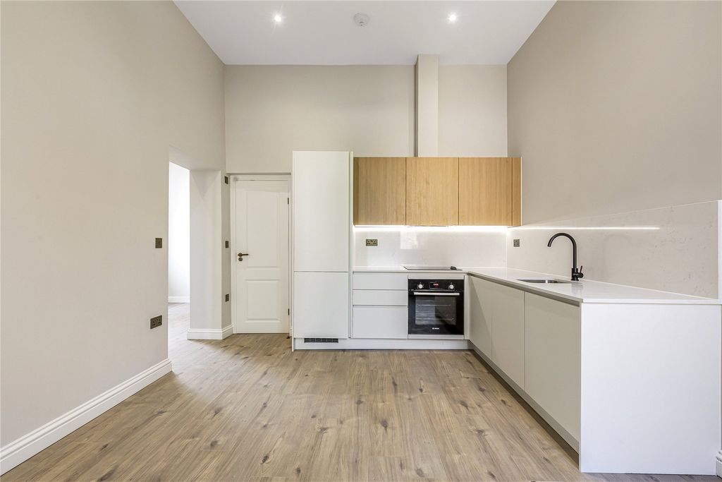 Property photo 1 of 8 Picture No. 09