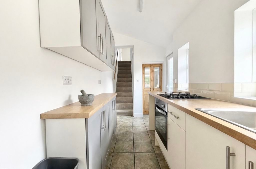 Property photo 3 of 14 Kitchen