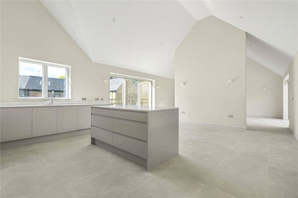 Property photo 3 of 14 Open Plan Living