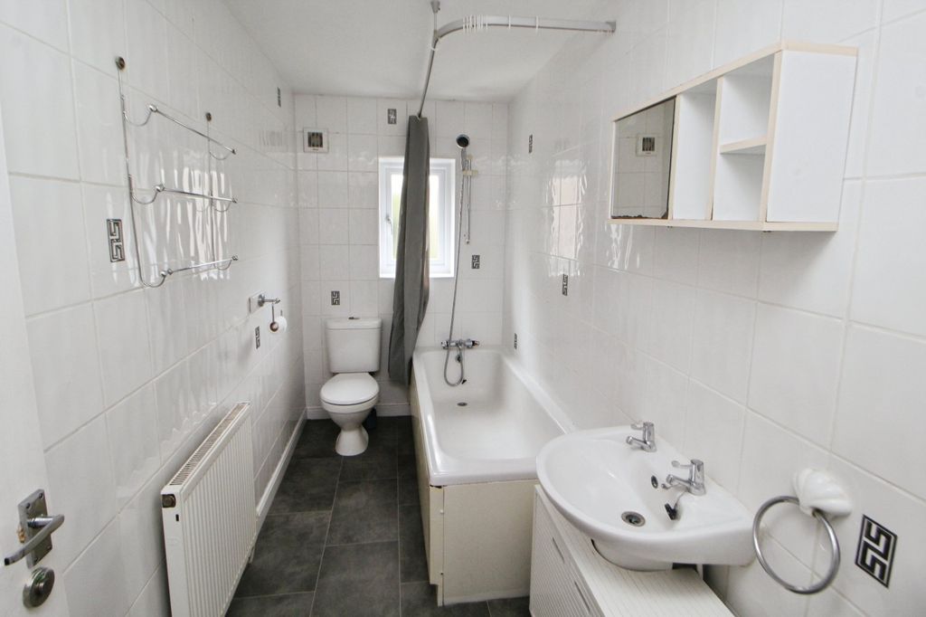 Property photo 3 of 10 Picture No. 15