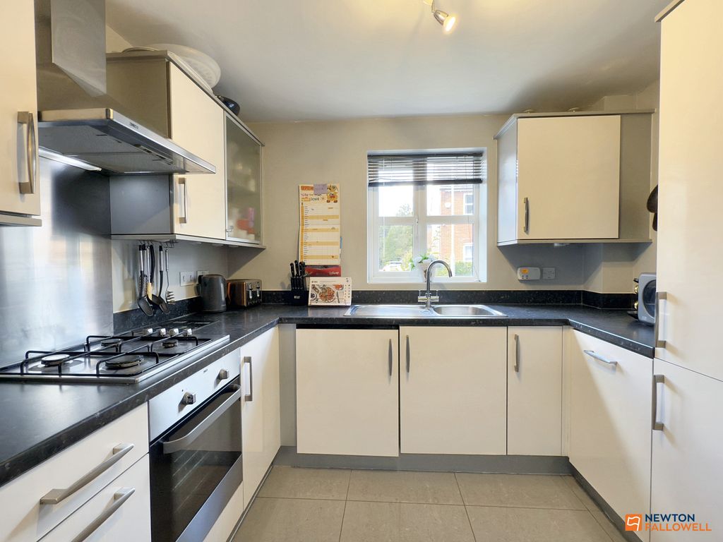 Property photo 2 of 36