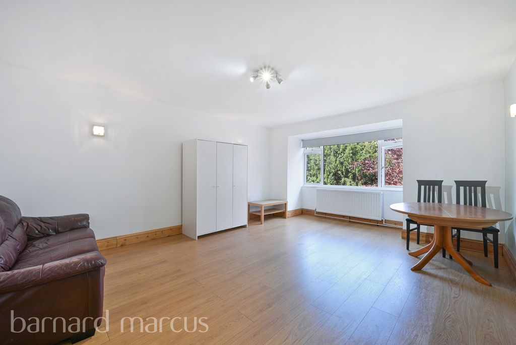 Property photo 2 of 8 Image