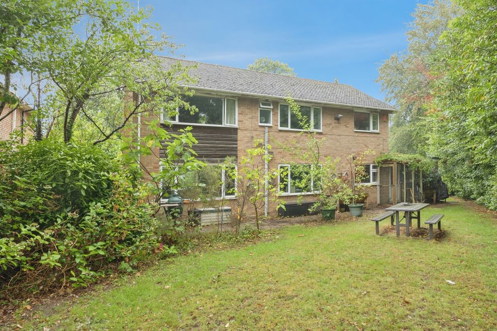 Property photo 3 of 17 Pbox-Img.Jpg