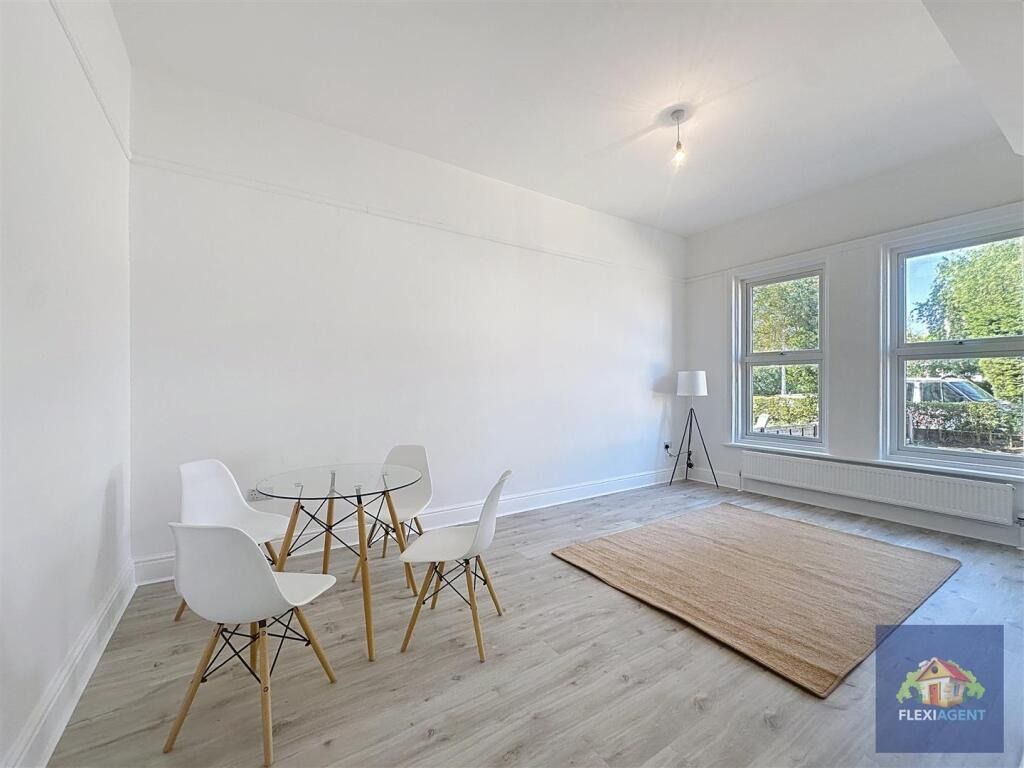 Property photo 3 of 30 4260504